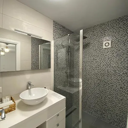 Cosy Apartments & Bistro Pufesti Extérieur photo