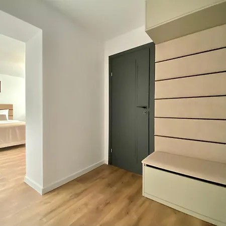 Cosy Apartments & Bistro Pufesti Extérieur photo