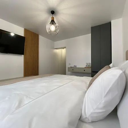 Cosy Apartments & Bistro Pufesti Extérieur photo