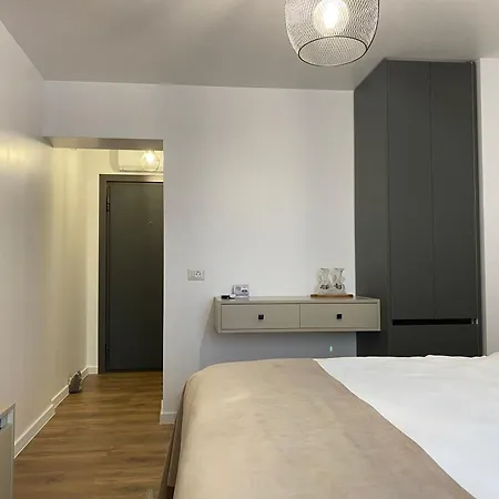 Cosy Apartments & Bistro Pufesti Extérieur photo