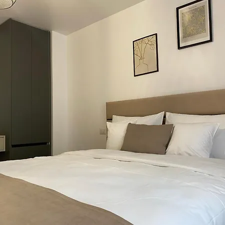 Cosy Apartments & Bistro Pufesti Extérieur photo